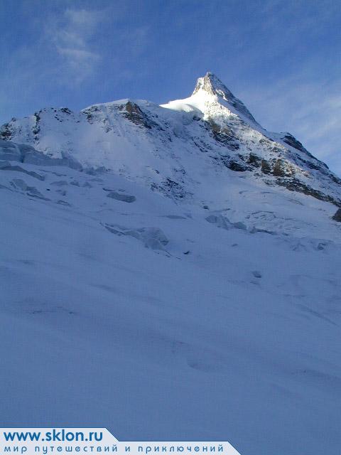 Djantugan peak, 3995 m, n..